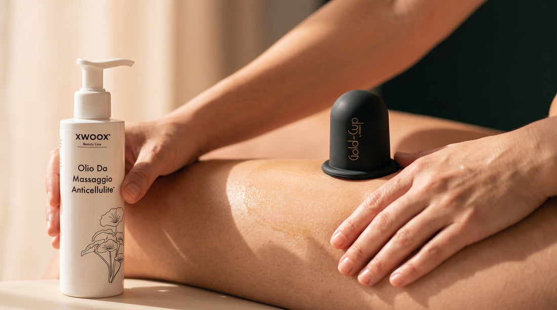 Coppetta anticellulite e olio da massaggio XWOOX usati insieme per eliminare la cellulite dalle cosce